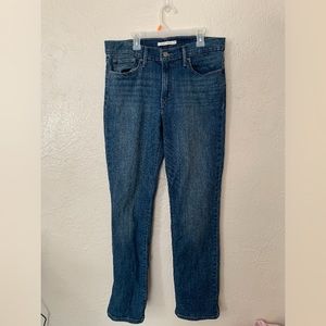 Levis Slimming straight perfect rise denim jeans